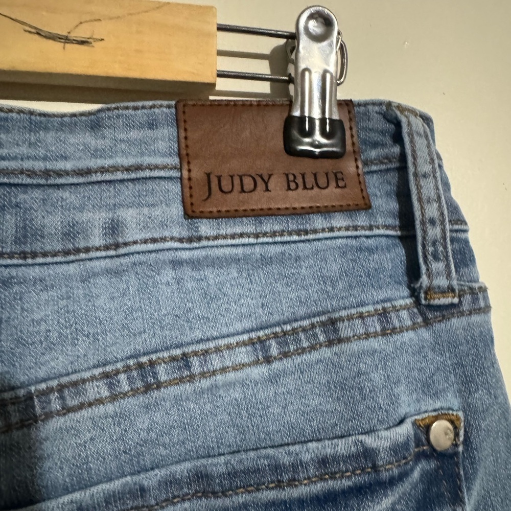 Judy Blue Light Blue Flare Jeans wide crop size 13/31 - Picture 5 of 6